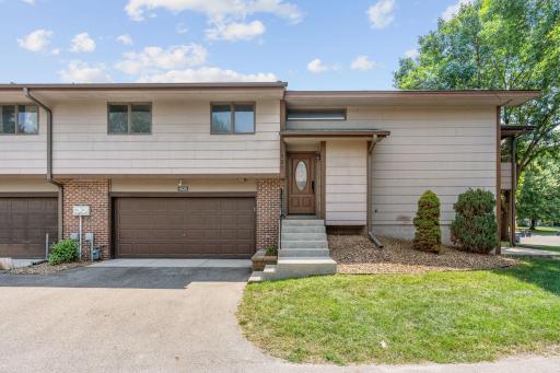 1525 Pheasantwood Trail, Northfield, MN 55057