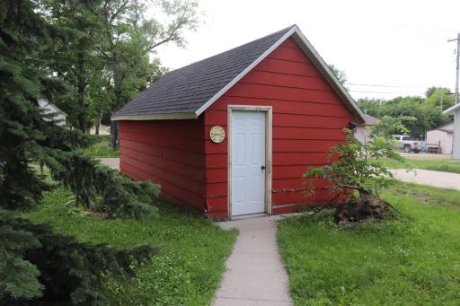 519 12th Street N, Breckenridge, MN 56520