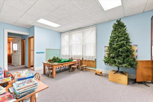 14-Fellowship Room.jpg