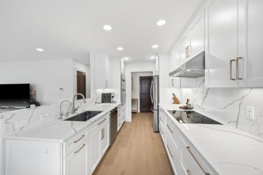 Photo for 6300 Xerxes Avenue S, 21, Edina, MN 55423 - listing #7123593 6300 Xerxes Avenue S, 21, Edina, MN 55423