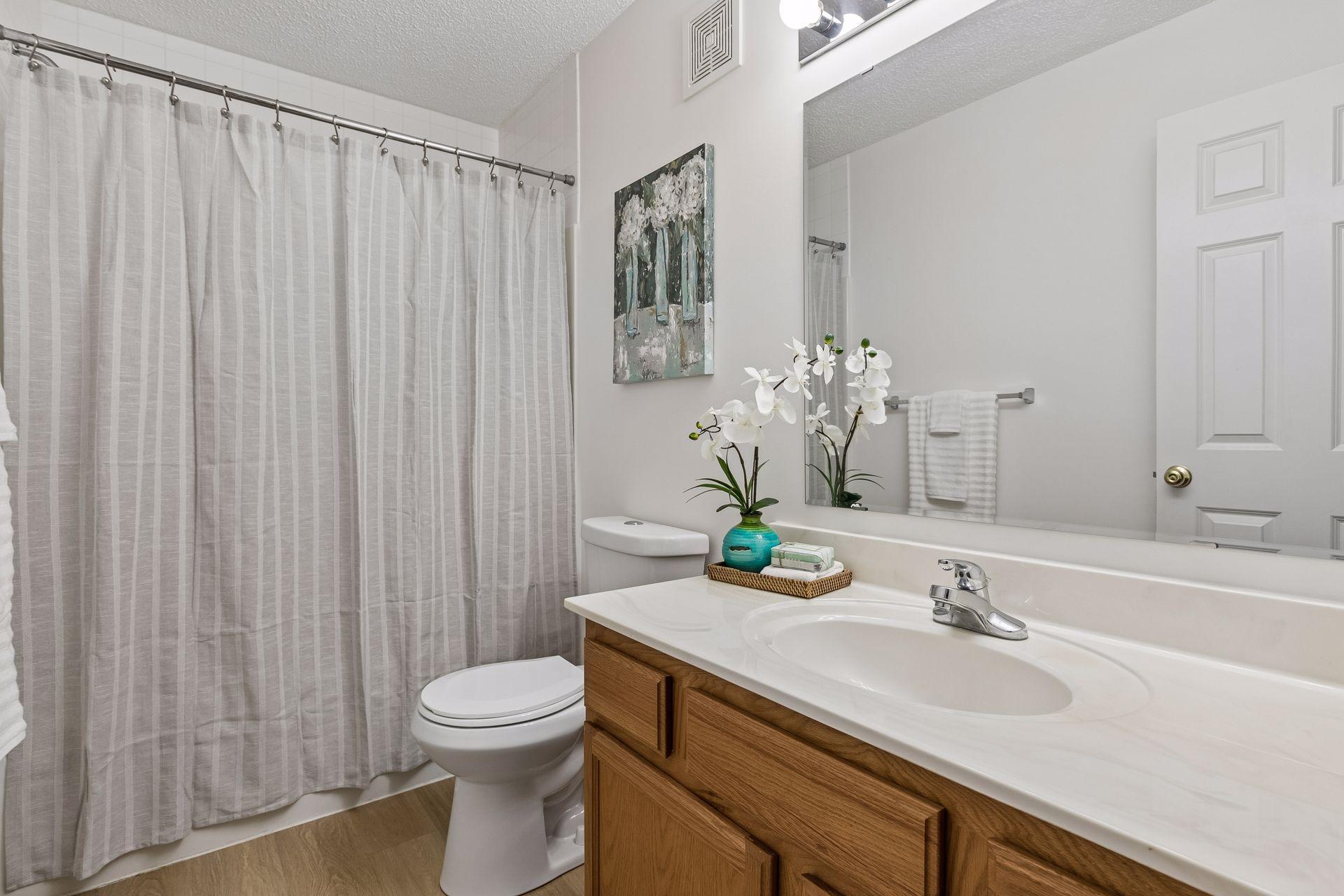 2nd full bath on main level