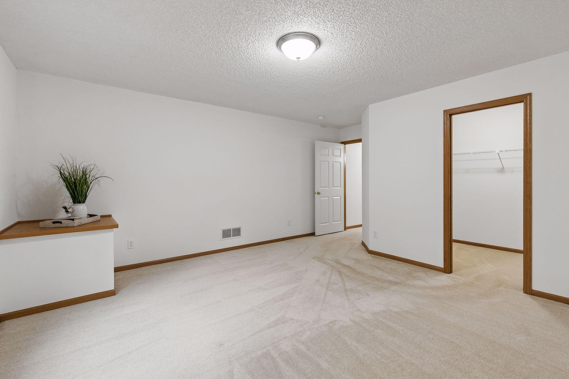 Walk in closet