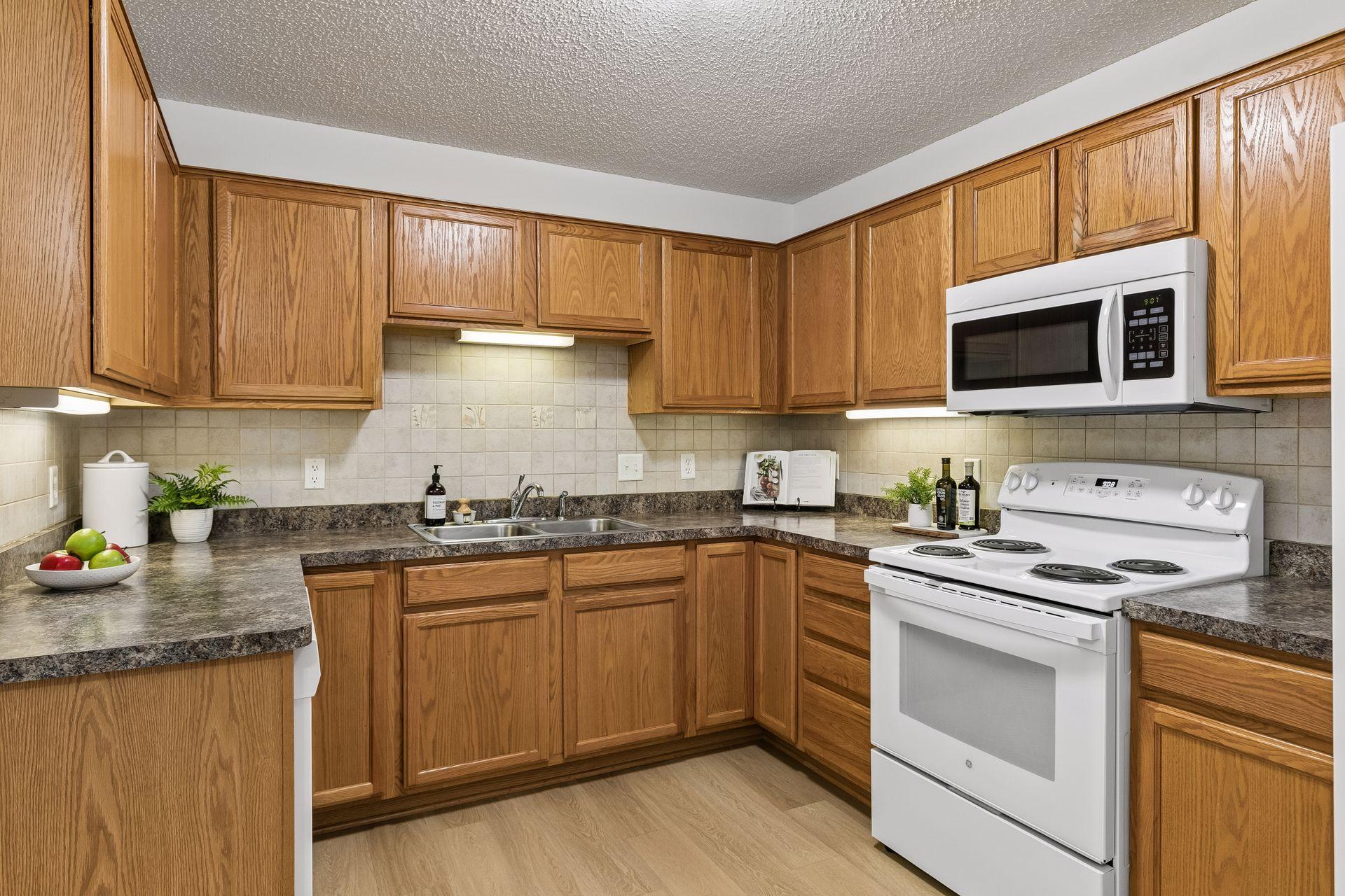 Open layout kitchen, great counter space, Tiled backsplash