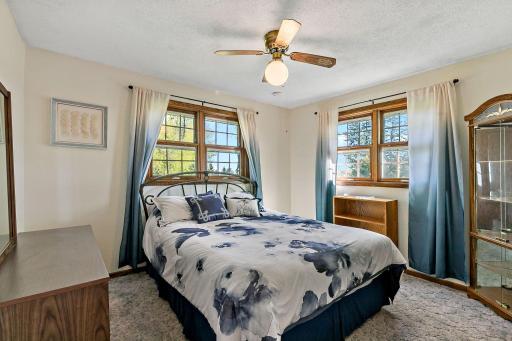 12964 E 270th Street, Kenyon, MN 55946