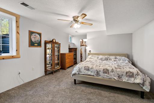 12964 E 270th Street, Kenyon, MN 55946
