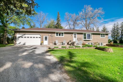 12964 E 270th Street, Kenyon, MN 55946