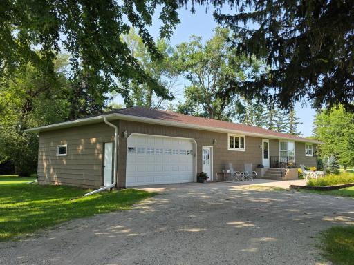 12964 E 270th Street, Kenyon, MN 55946