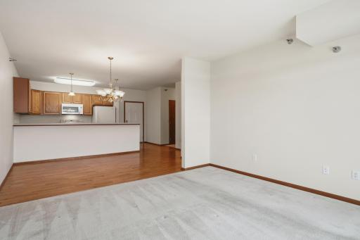 8200 W 33rd Street, 310, Minneapolis, MN 55426