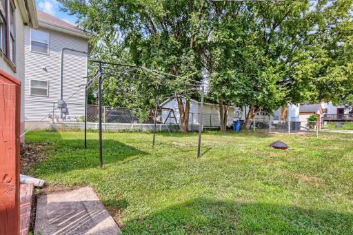 2922 N Sheridan Ave - Web Quality - 016 - 16 Exterior Rear.jpg