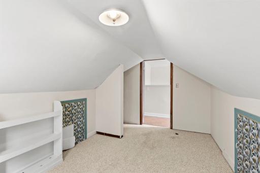 802 Center Street, North Mankato, MN 56003