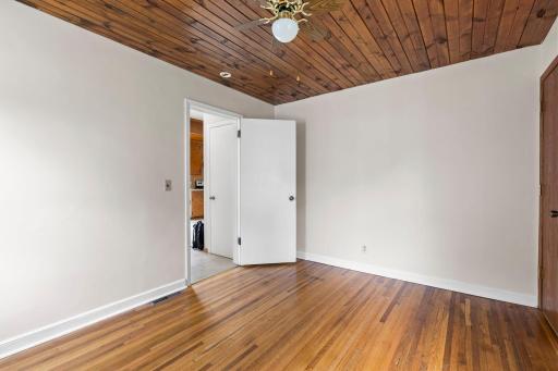 802 Center Street, North Mankato, MN 56003