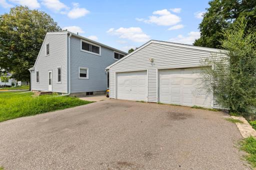 802 Center Street, North Mankato, MN 56003
