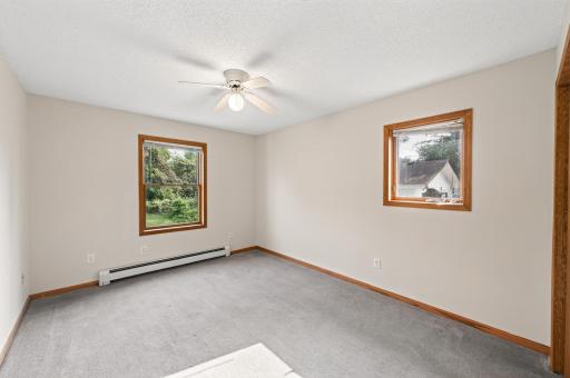 6262 7th Street N, Oakdale, MN 55128