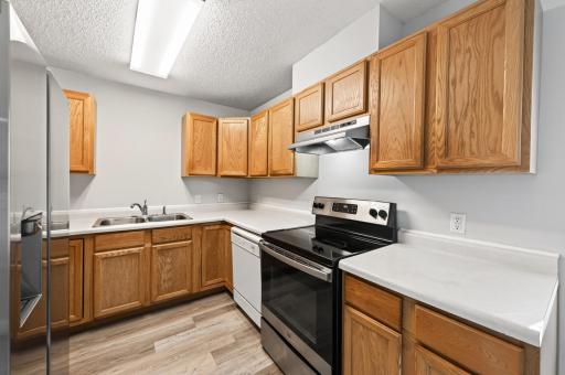 6262 7th Street N, Oakdale, MN 55128