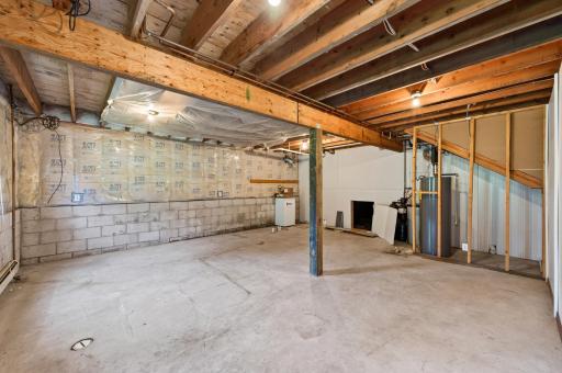6262 7th Street N, Oakdale, MN 55128