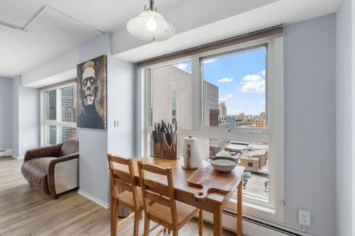 30-web-or-mls-433 S 7th St 1801-29.jpg