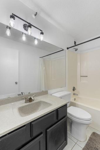 42-web-or-mls-433 S 7th St 1801-41.jpg