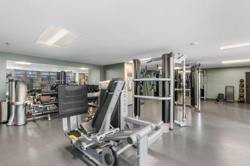 18-web-or-mls-433 S 7th St 1801-17.jpg