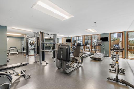 17-web-or-mls-433 S 7th St 1801-16.jpg
