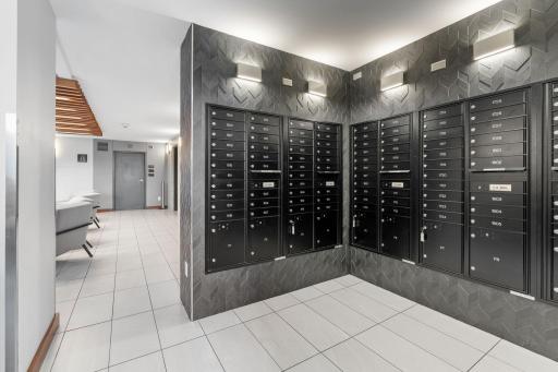 6-web-or-mls-433 S 7th St 1801-5.jpg