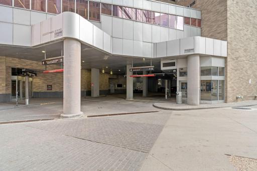 2-web-or-mls-433 S 7th St 1801-1.jpg
