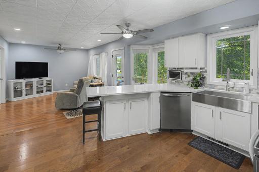 1705 Rushmore Drive, Burnsville, MN 55306