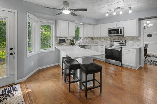1705 Rushmore Drive, Burnsville, MN 55306