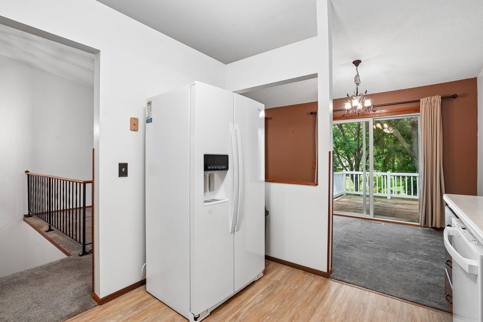 17-web-or-mls-Whispering River Ln-S0409-017.jpg