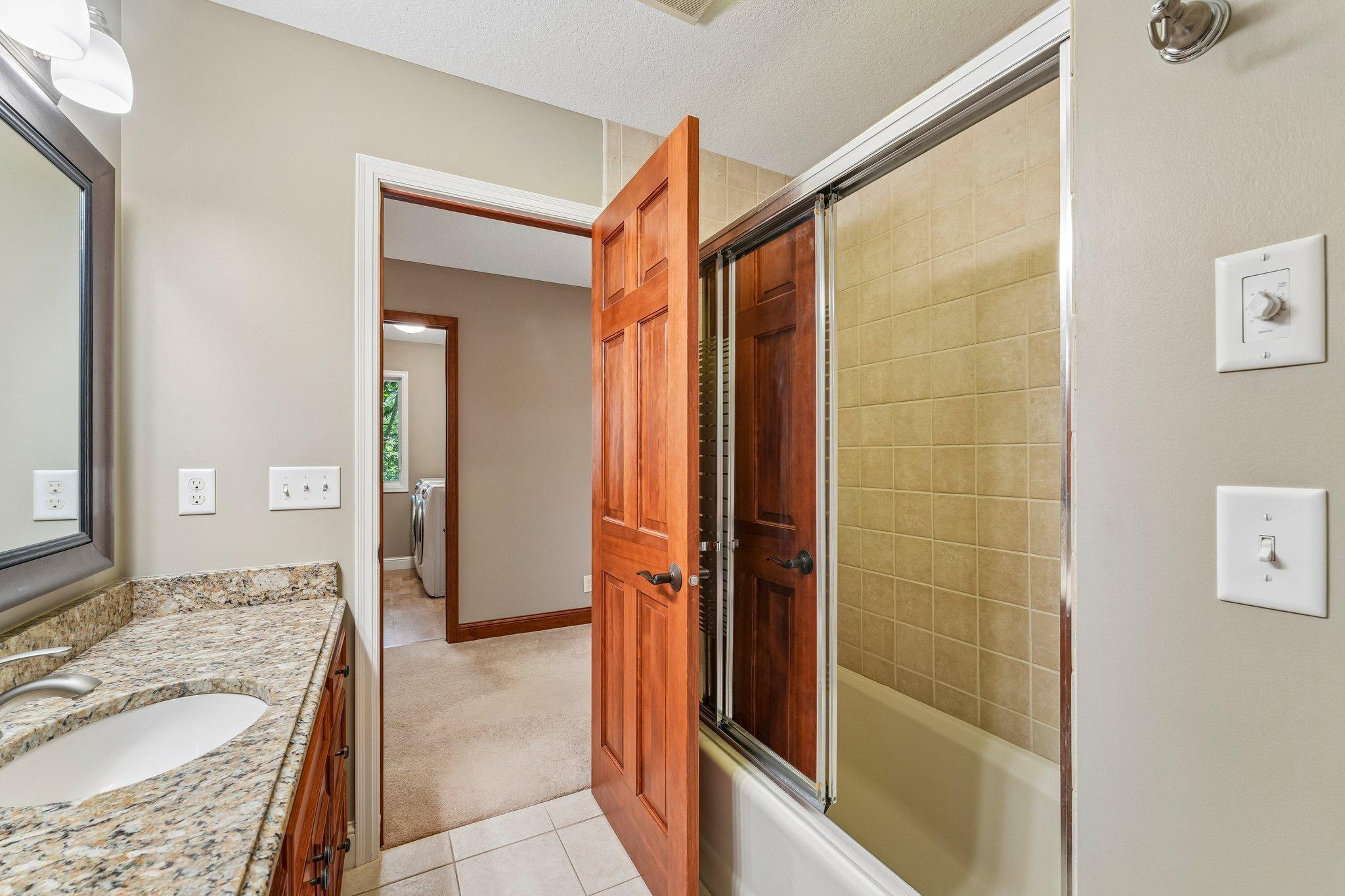 56-web-or-mls-102nd St-S1108-056.jpg