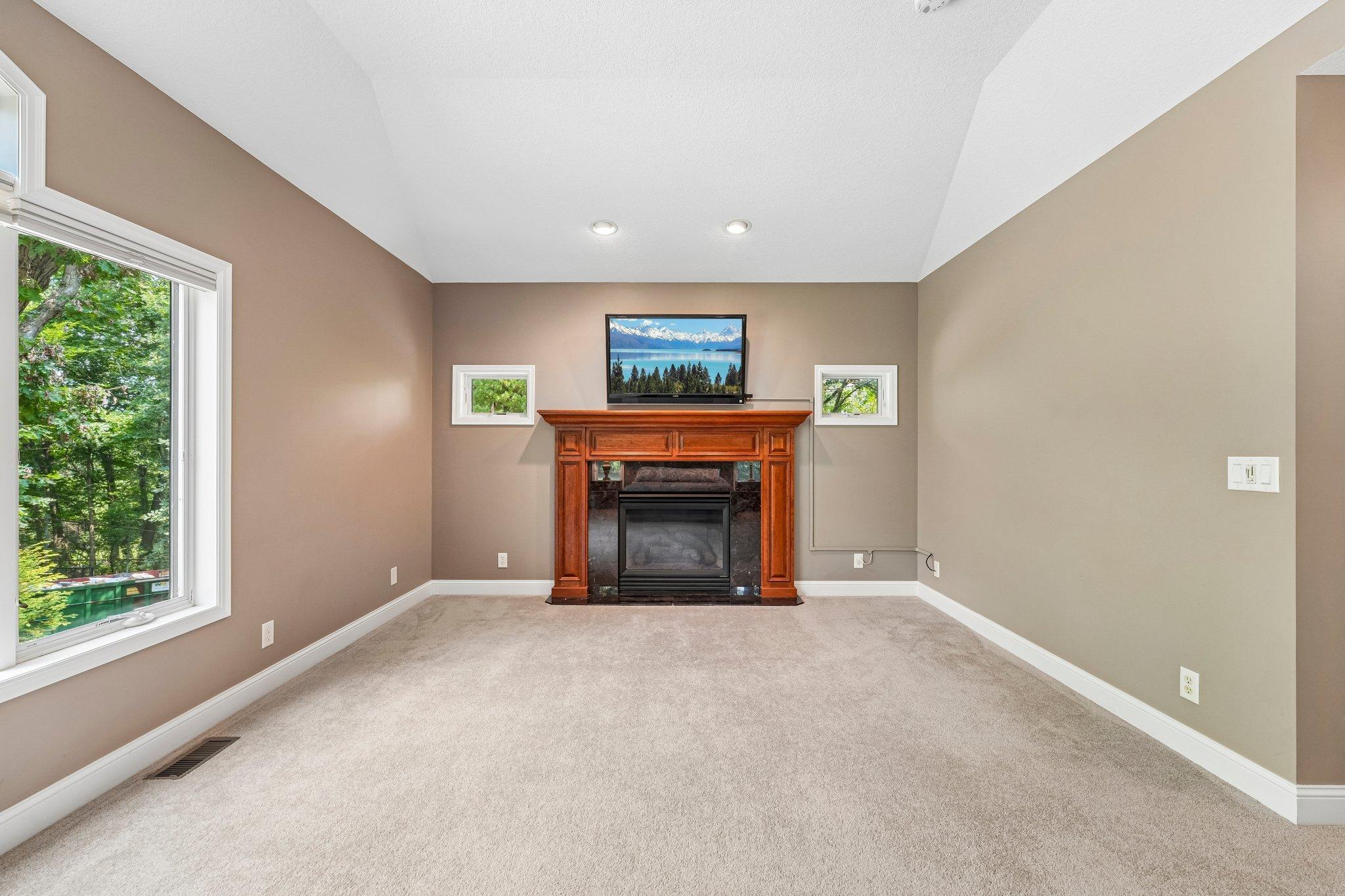 45-web-or-mls-102nd St-S1108-045.jpg