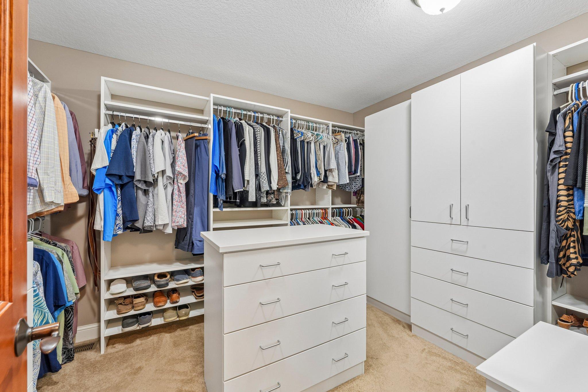 46-web-or-mls-102nd St-S1108-046.jpg