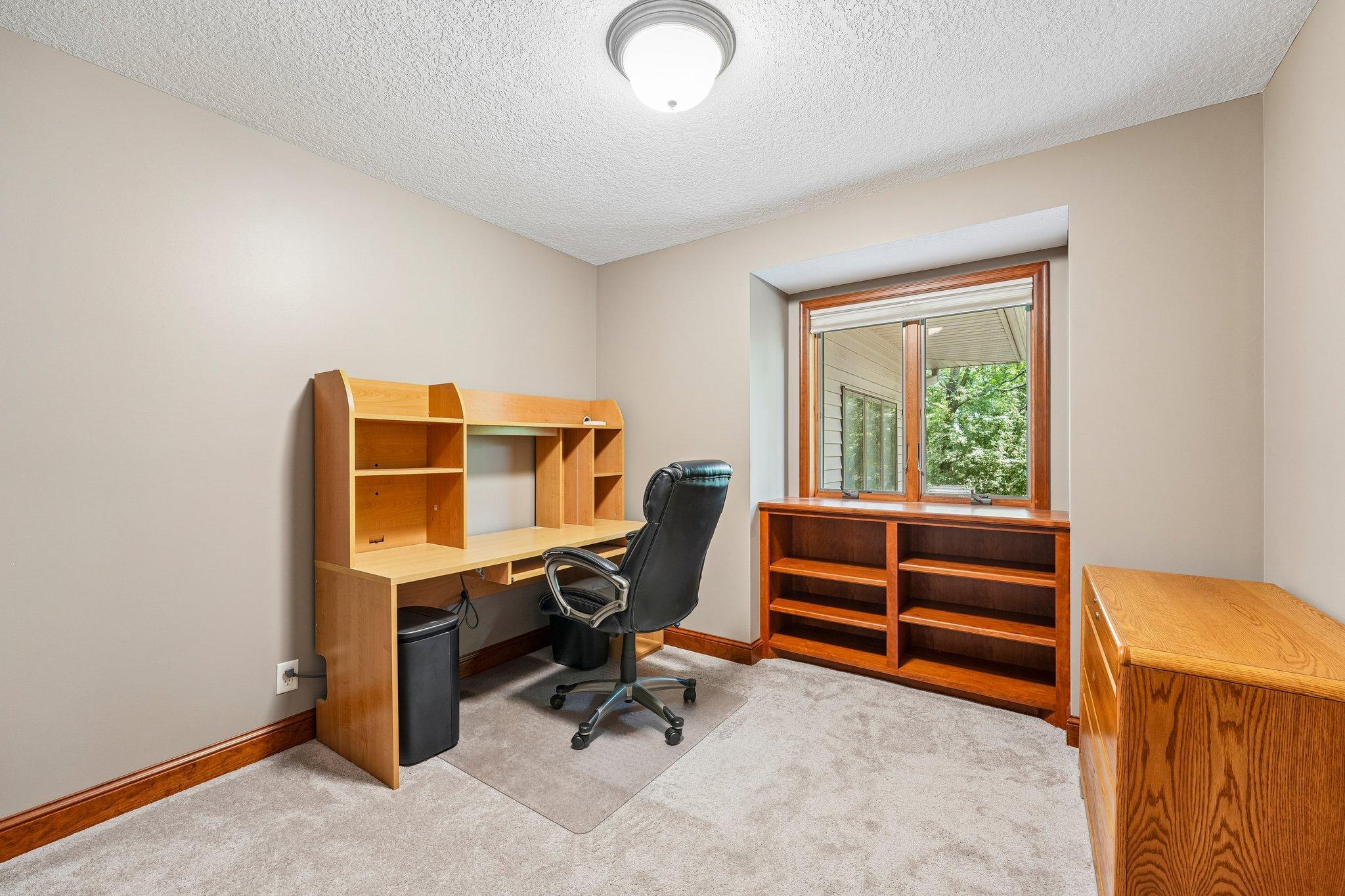 37-web-or-mls-102nd St-S1108-037.jpg