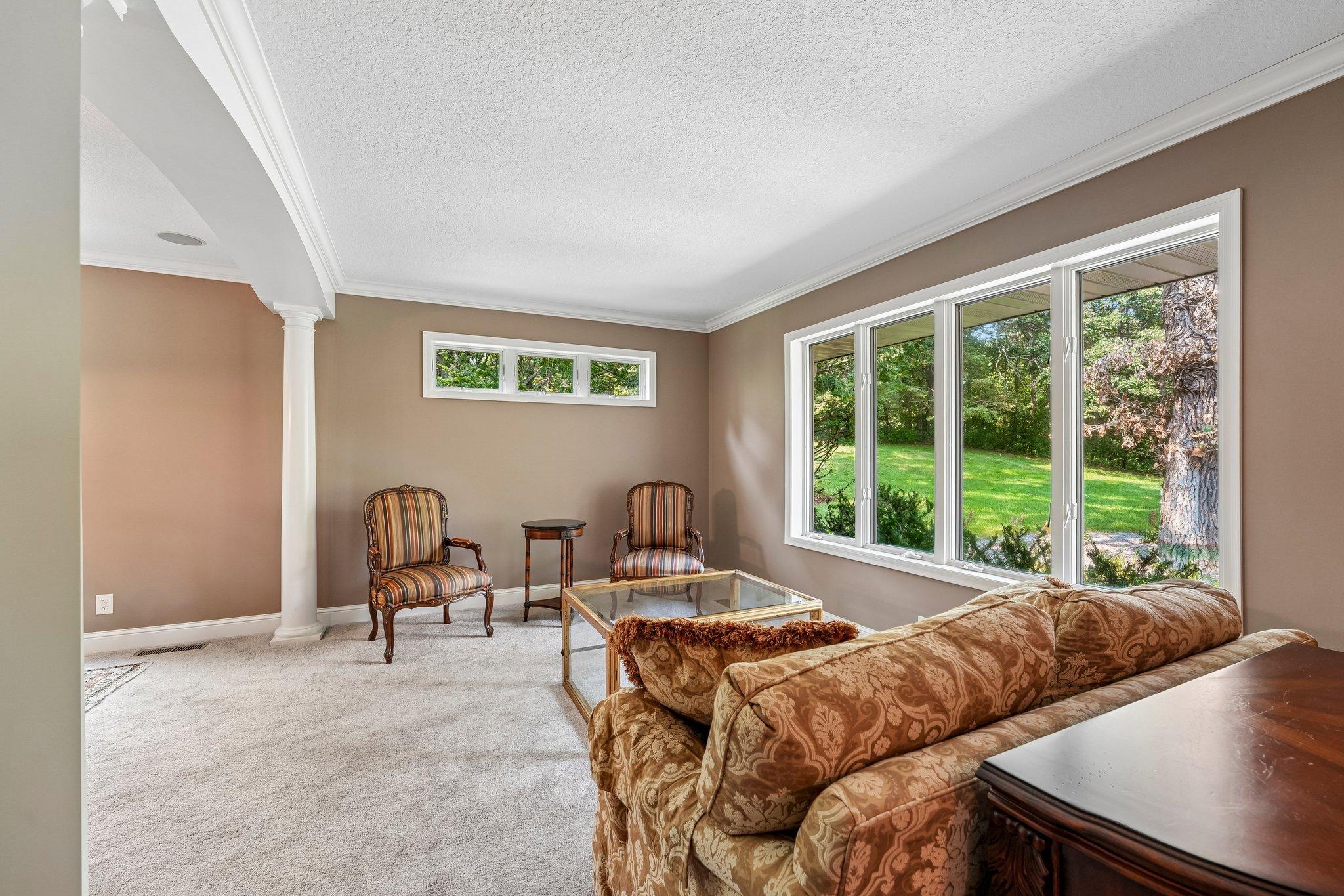 10-web-or-mls-102nd St-S1108-010.jpg