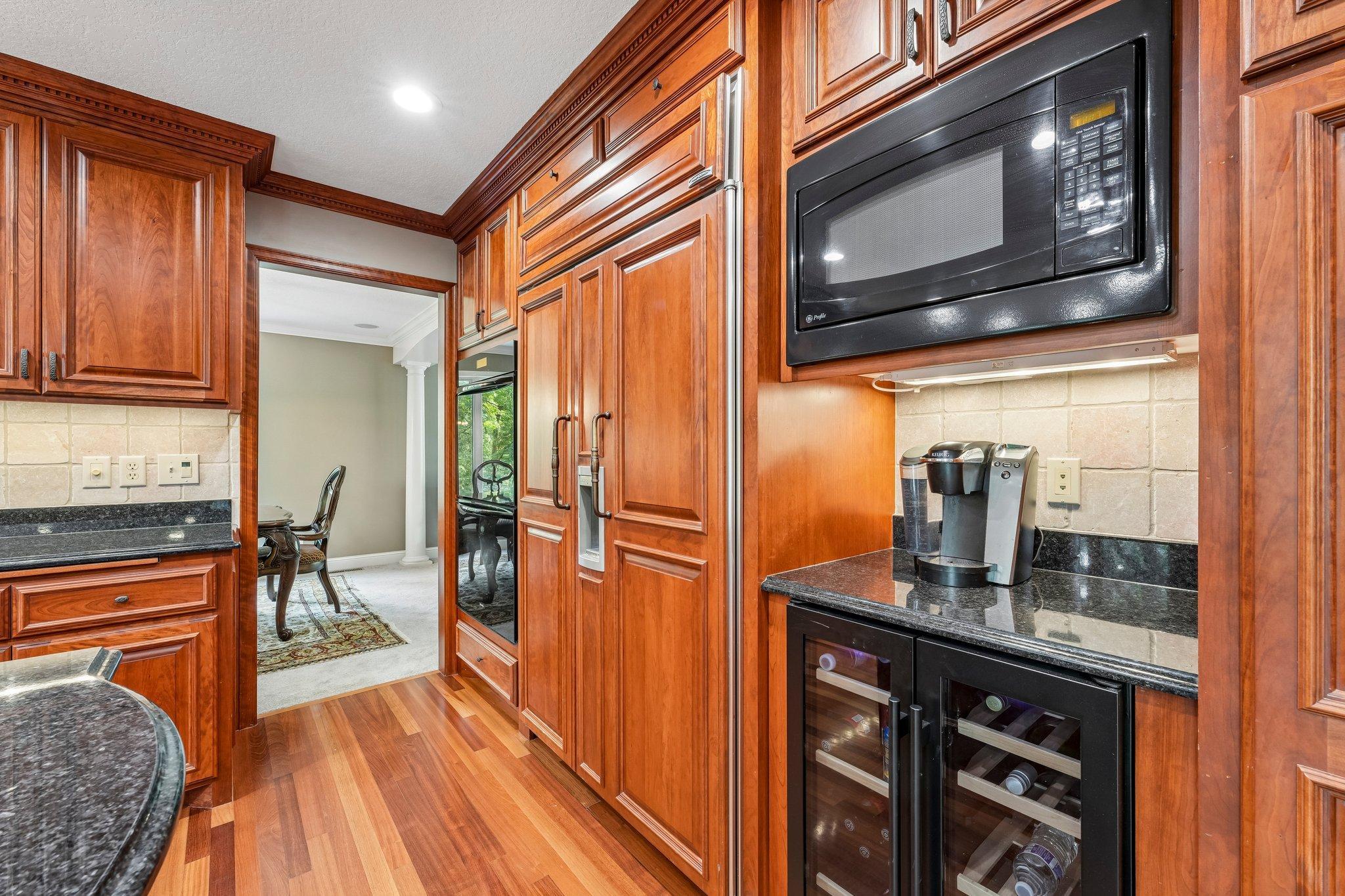 25-web-or-mls-102nd St-S1108-025.jpg