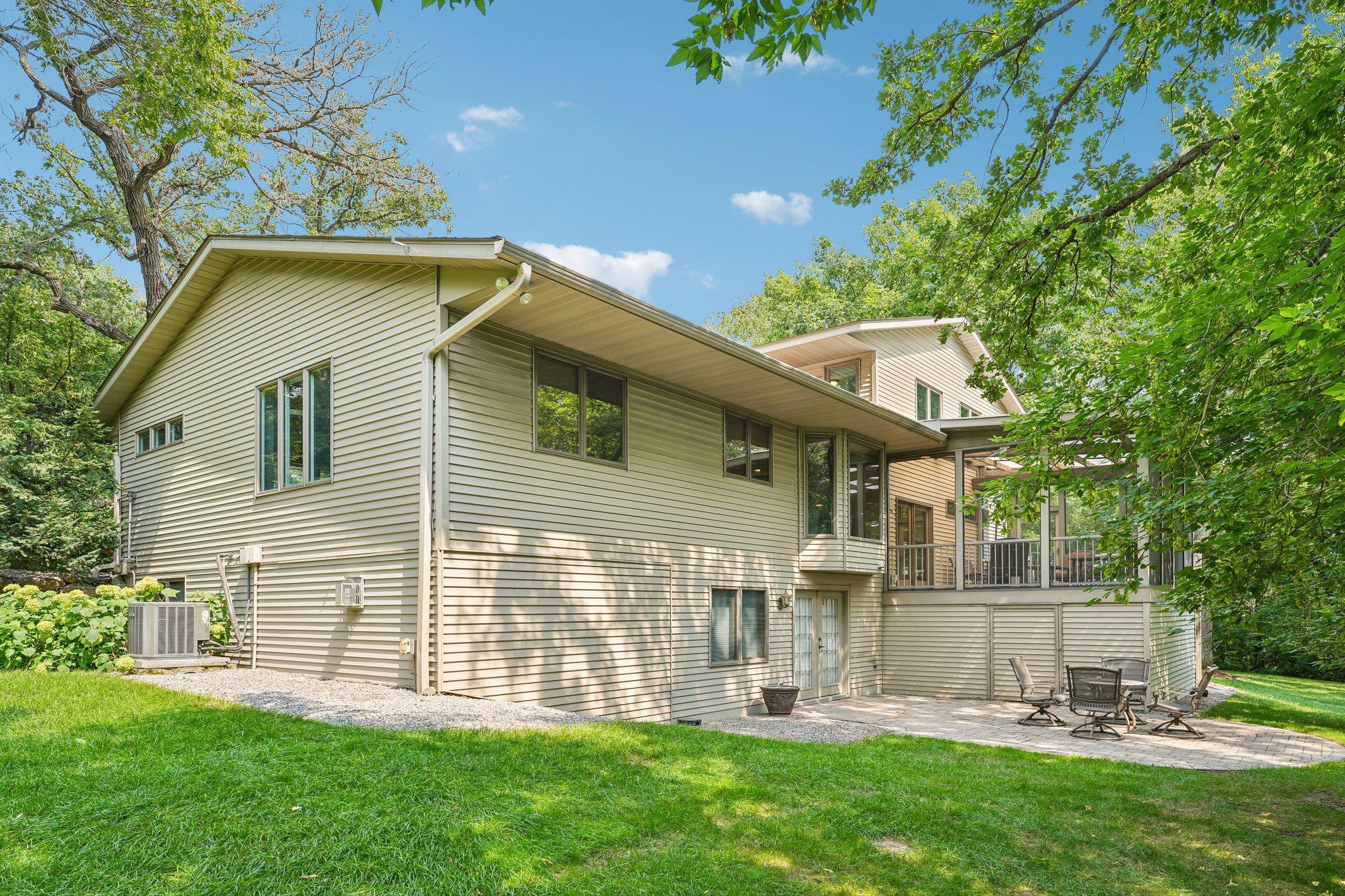 66-web-or-mls-102nd St-S1108-066.jpg