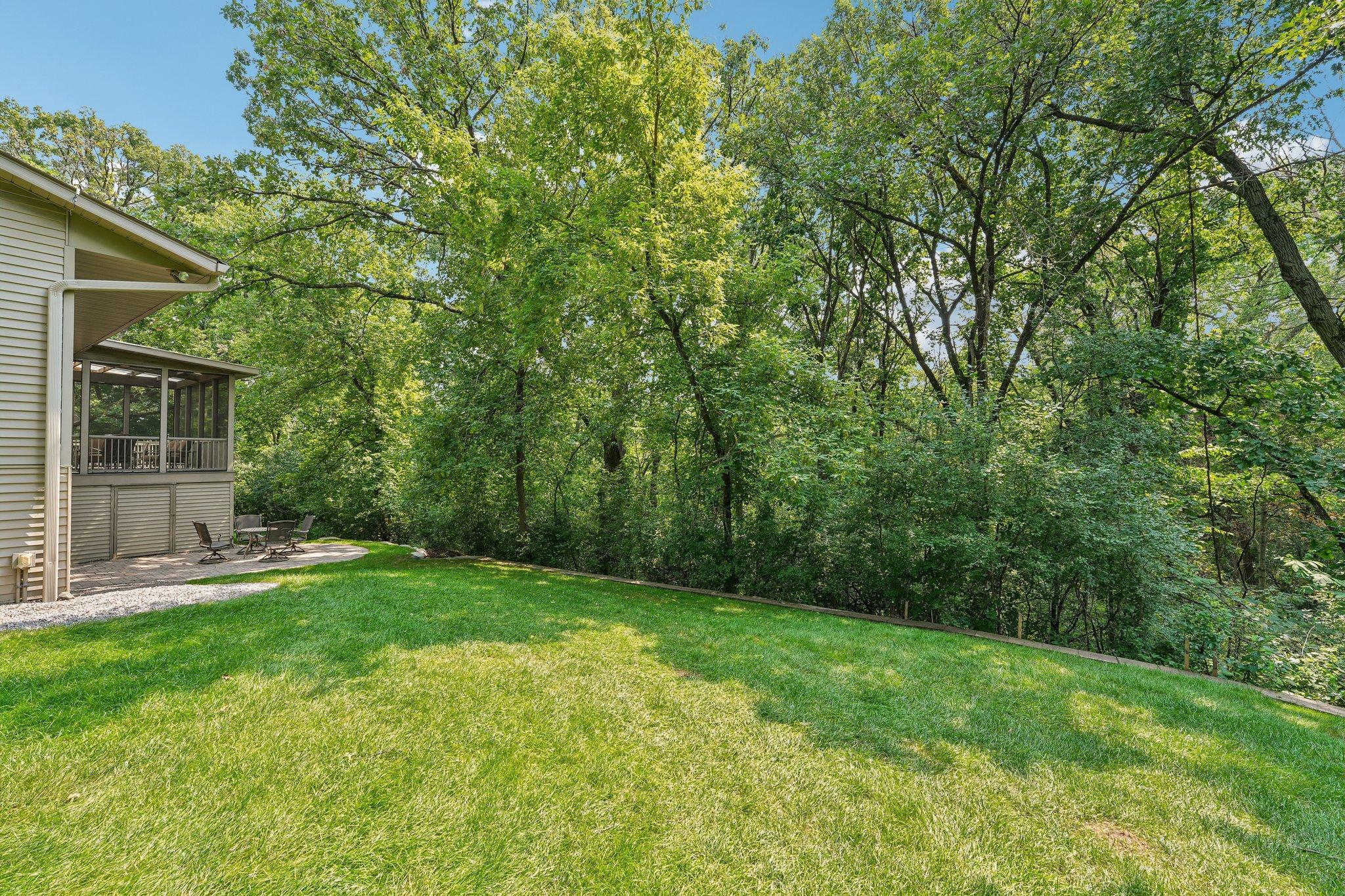 62-web-or-mls-102nd St-S1108-062.jpg