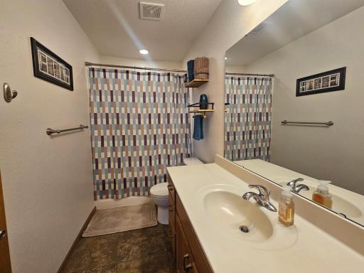 7580 Country Creek Road, Wahpeton, ND 58075