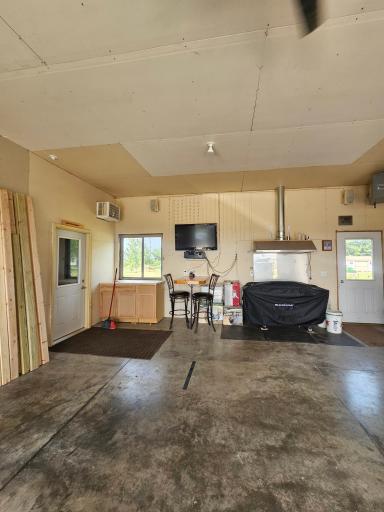 7580 Country Creek Road, Wahpeton, ND 58075
