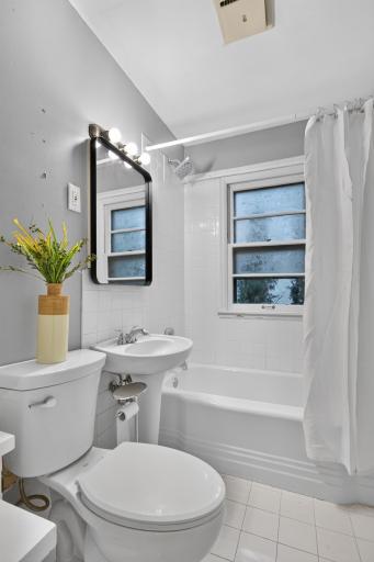 Bathroom Main Floor