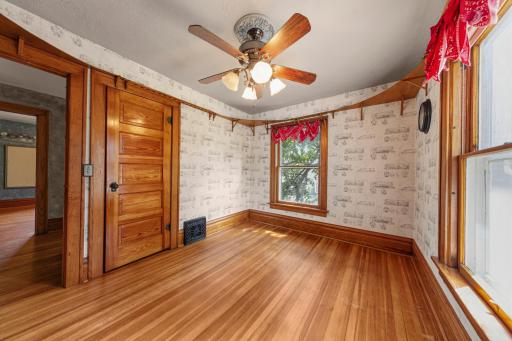 1009 South Street, Jackson, MN 56143