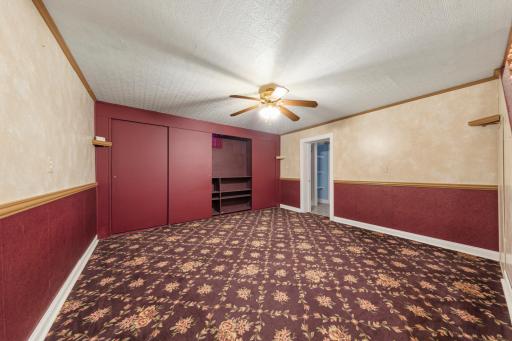 1009 South Street, Jackson, MN 56143