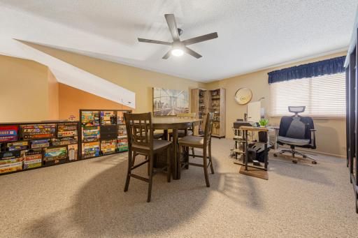 Spacious open - upper level loft