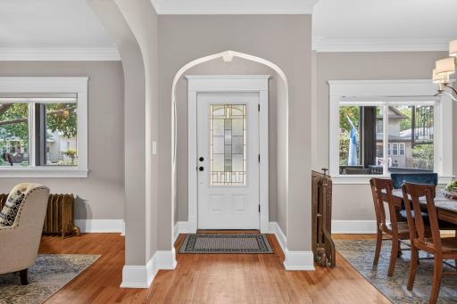 847 Ashland Avenue, Saint Paul, MN 55104