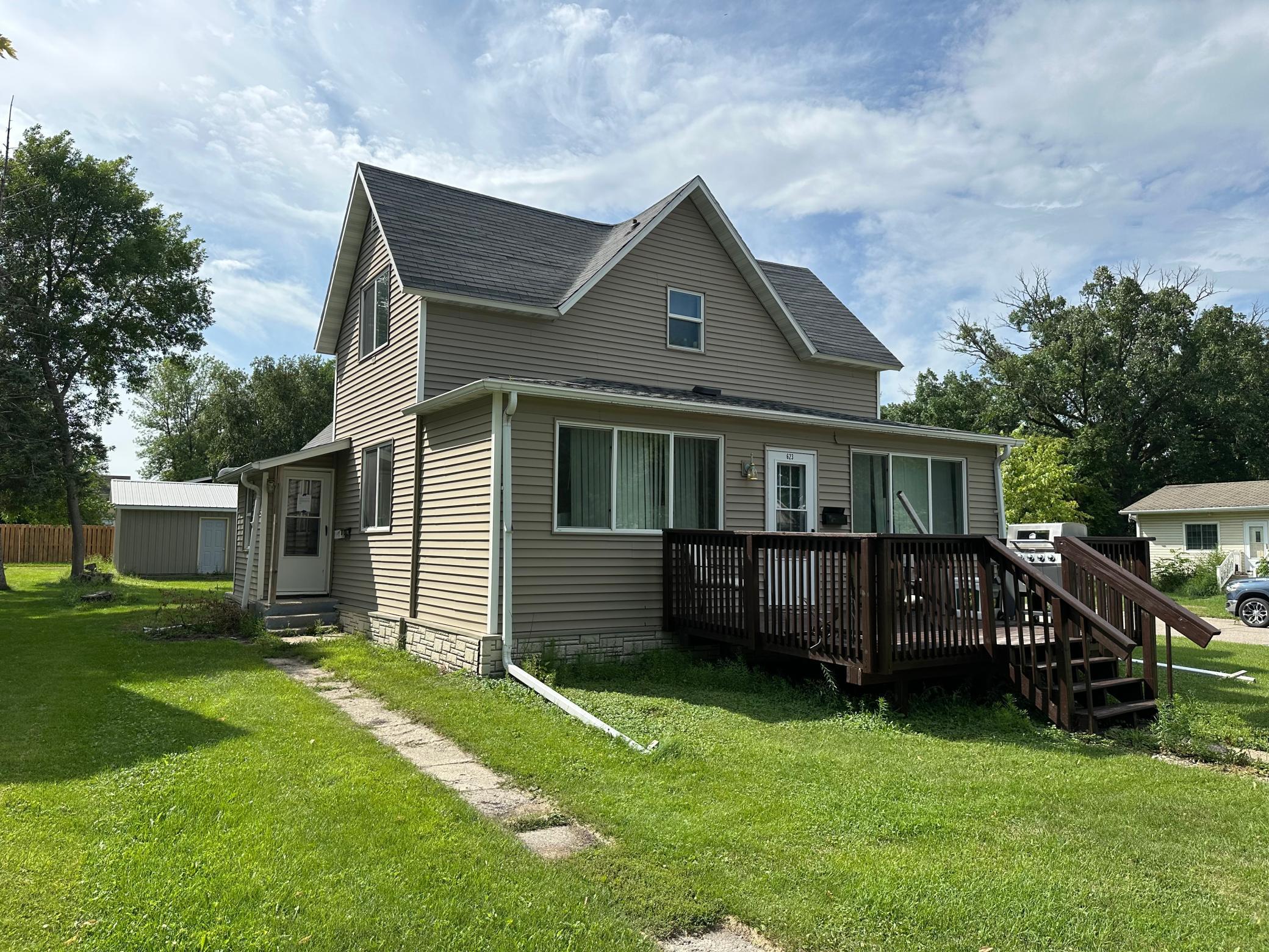 623 Horace Avenue N, Thief River Falls, MN 56701