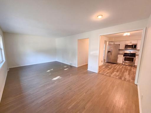listing_2.jpg