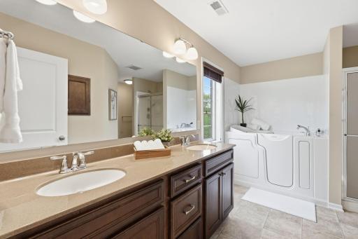 76 Quail Circle, Hudson, WI 54016