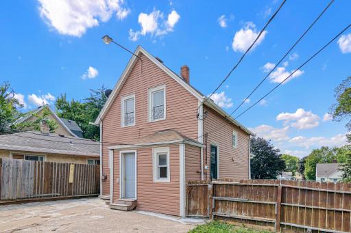 1288 Edgerton Street, Saint Paul, MN 55130