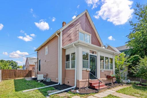 1288 Edgerton Street, Saint Paul, MN 55130
