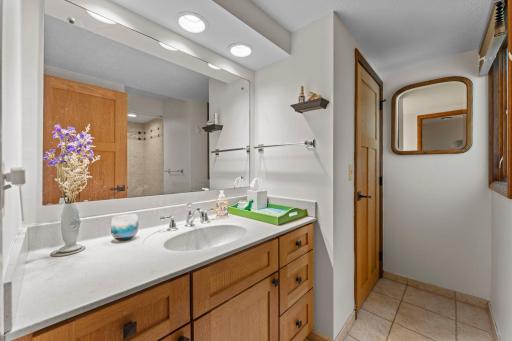 Main Floor Full Bath