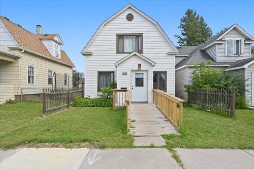 2334 Banks Avenue, Superior, WI 54880